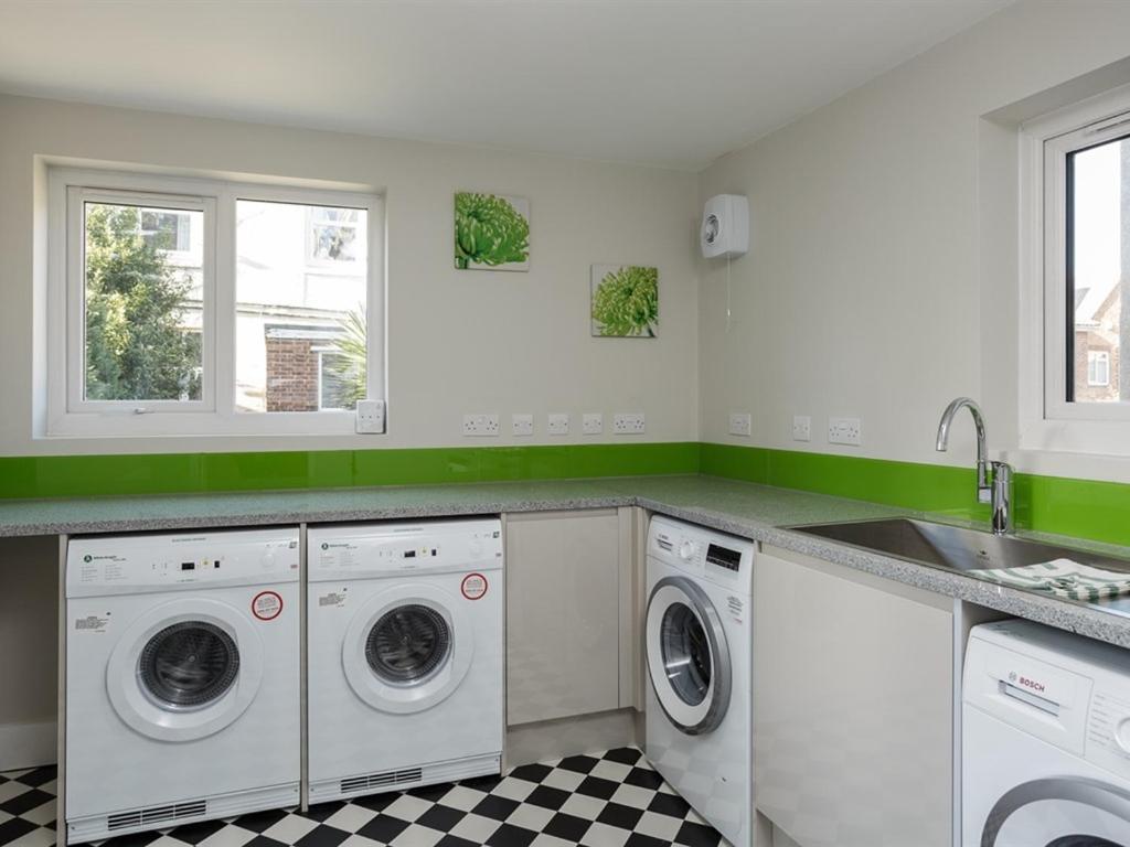 Blue Star House 4* Portsmouth